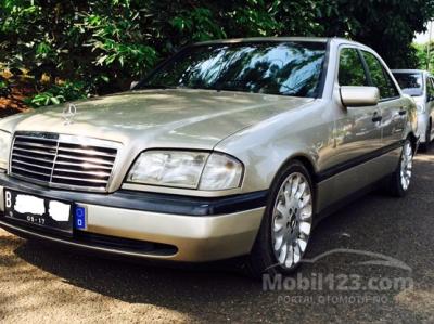 1997 Mercedes-Benz C230 2.3 W202 2.3 Sedan Sporty style