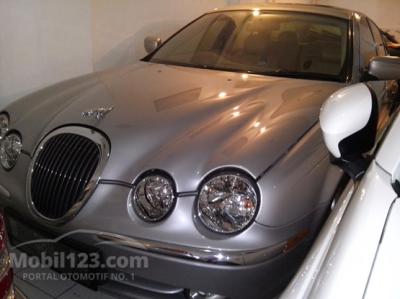 2000 - Jaguar S-Type