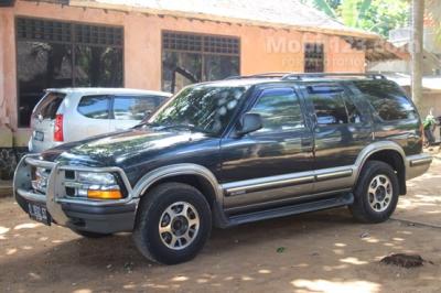 2000 Opel Blazer Series 1 2.2 DOHC LT Wagon