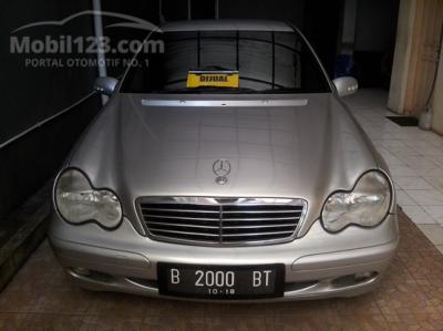 2001 - Mercedes-Benz C200