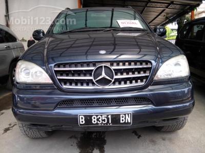 2001 - Mercedes-Benz ML320