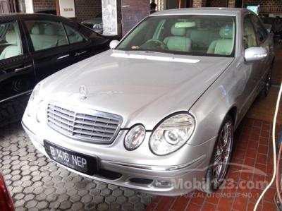 2002 - Mercedes-Benz E260 W211 2.6 V6