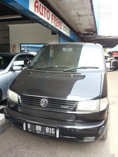 2002 Volkswagen Caravelle 2.5 MPV Minivans