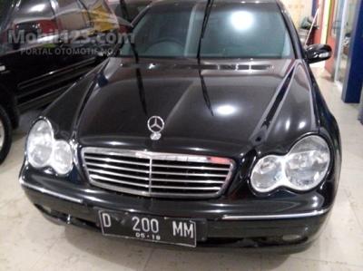 2003 - Mercedes-Benz C180 Sedan