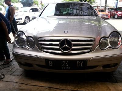 2003 Mercedes-Benz C240 2.6 W203 2.6 V6 Sedan