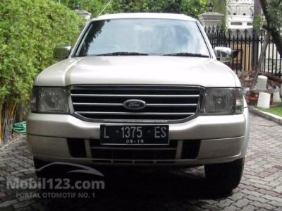 2004 Ford Everest 2.5 XLT Wagon - Tangan Pertama