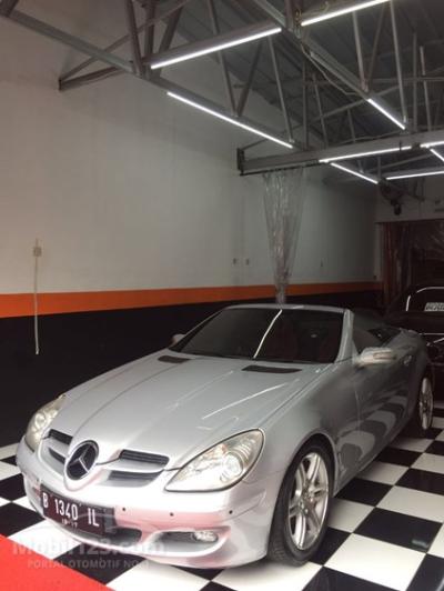 2004 Mercedes-Benz SLK200 1.8 R171 1.8 Automatic Convertibles Roadsters