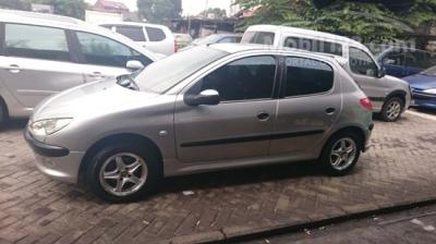 2005 Peugeot 206 1.4 XS Hatchback Silver, Shell pertamax always,Kondisi MANTAB