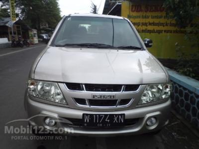 2007 Isuzu Grand Touring 2.5 MPV Minivans plat w di kediri pare sekoto bisa tukar tambah