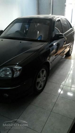 2011 Hyundai Avega 1.5 Sedan hitam siap pakai