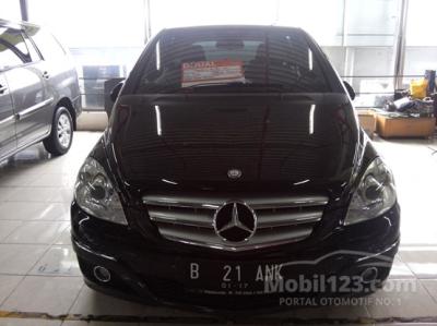 2011 - Mercedes-Benz B180