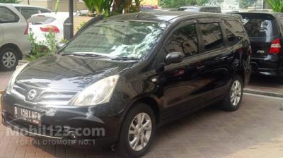 2011 Nissan Grand Livina 1.5 SV AT 2011. Paket Kredit Termurah.