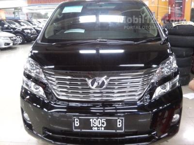 2011 - Toyota Vellfire x