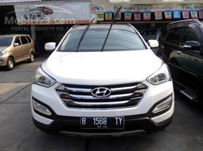 2012 - Hyundai Santa Fe