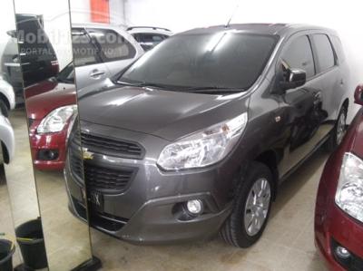 2013 - Chevrolet Spin LS