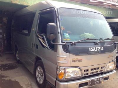 2013 Isuzu Elf Istimewa Tahun 2013