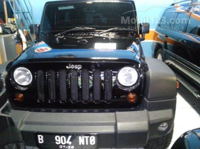 2013 - Jeep Wrangler Rubicon Unlimited pemakaian 2015