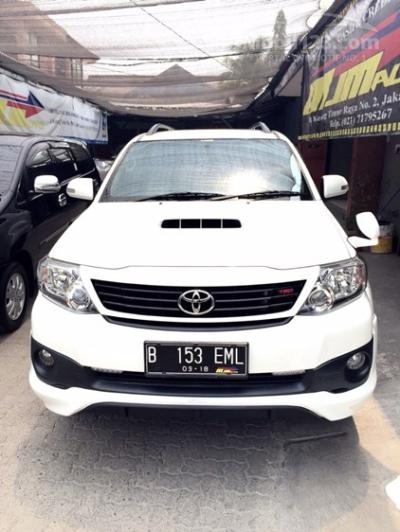 2013 Toyota Fortuner 2.4 putih