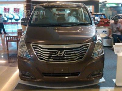 2014 Hyundai H-1 2.4 MPV BENSIN