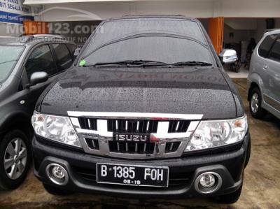 2014 - Isuzu Panther TOURING