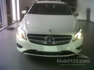 2014 Mercedes-Benz A200 URBAN WHITE