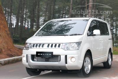 2014 Mitsubishi Delica 2,0 MPV Minivans