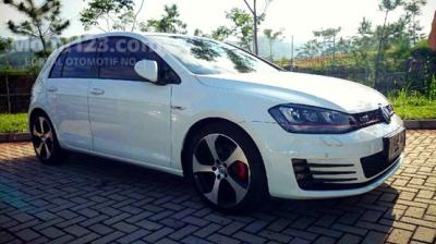 2014 Volkswagen Golf 2.0 GTI Hatchback