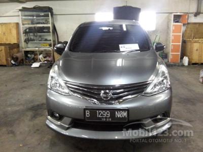 2015 - Nissan Grand Livina Highway Star Wagon