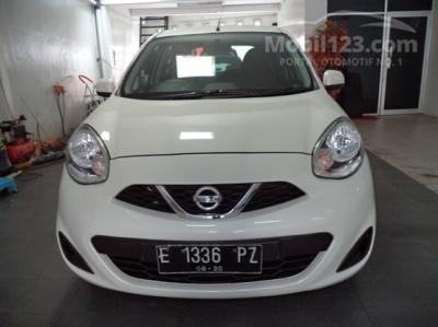 2015 Nissan March 1.2L Hatchback AT Putih