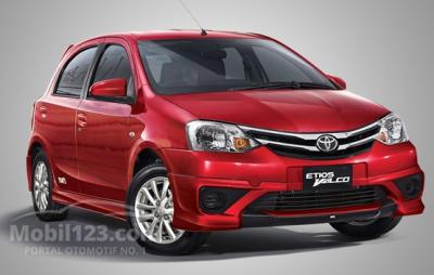 2015 - Toyota Etios Valco 1.2 E MT TOMS