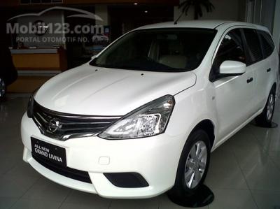 ALL NEW GRAND LIVINA SV MANUAL 2014 SILVER READY STOCK PROMO BULAN INI BANJIR UNTUNG