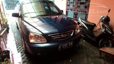 Barang antik siap dilirik 2003 KIA Carens 1,8 MPV Minivans