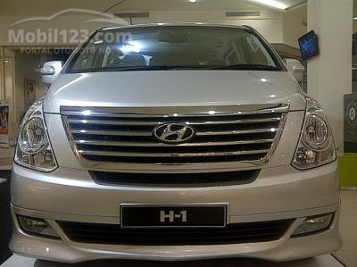 Big diskon Hyundai H1 XG Bensin nik 2013 cash dan kredit