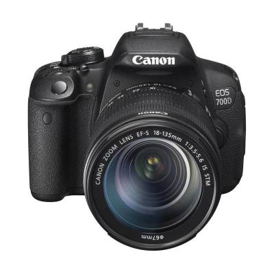 Canon EOS DSLR Camera 700D Kit 18-135mm IS STM