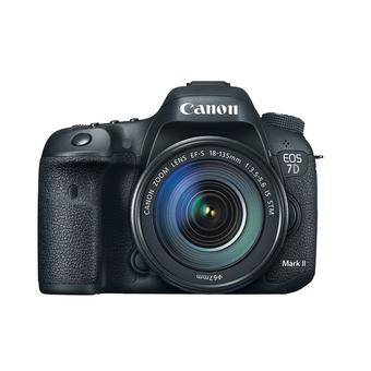 Canon Kamera EOS 7D Mark II Kit 18-135mm f/3.5 - 5.6 IS STM - Hitam  