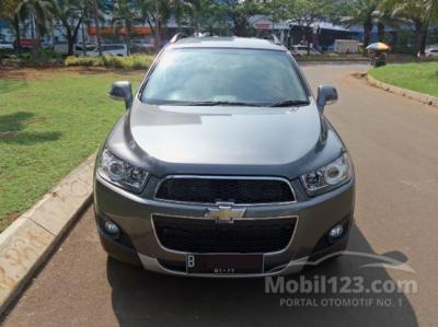 Chevrolet Captiva 2.0L Automatic tahun 2011 pemakaian 2012 abu abu istimewa