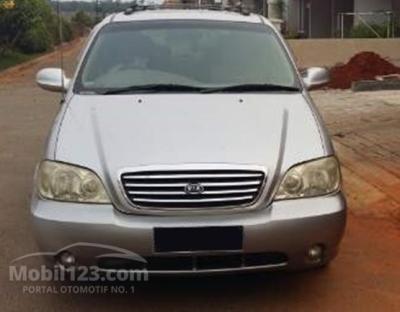 DIJUAL KIA Sedona MANUAL TH.2003 HARGA BAGUS - BODY MULUS - MESIN HALUS