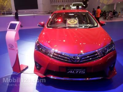 DiJUAL MURAH New Toyota Corolla Altis th. 2015 Cash n kredit