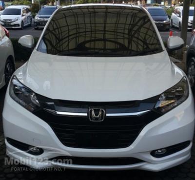 Dijual Honda HRV two tone 1800 cc menguntungkan untuk anda