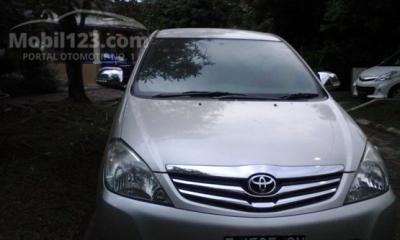 Dijual Toyota Innova type G.2.0 Bensin Automatic Th.2010