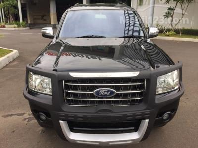 Ford Everest XLT TDCI 2008 Hitam Tgn1