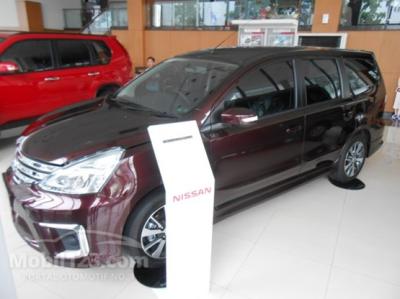 Grand Livina HWS ready stock, diskon besar dp murah dibantu