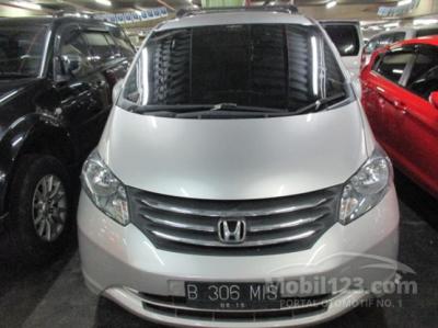 Honda Freed 1.5 PSD Automatic Tahun 2010 Silver