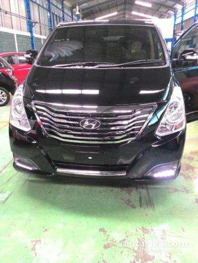 Hyundai H-1 Royale CRDI VGT NIK 2015 NGABISIN STOCK, DP Ceper.