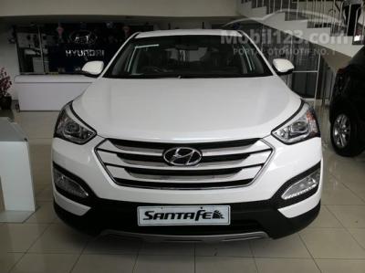 Hyundai Santa Fe Sporty . DP MINIMUM payment ,Harga Special , Bonus spesial . Buktikan