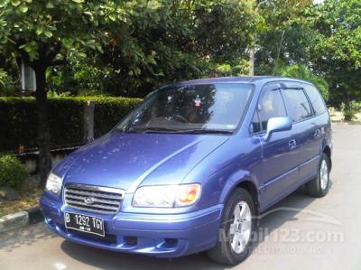 Hyundai Trajet GL8 2005 A.t Biru metalik Istimewa