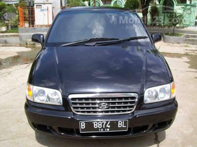 Hyundai Trajet GLS 2.0 MT 2004