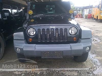 Jeep wrangler sahara 3.6 AT 2012 Hitam