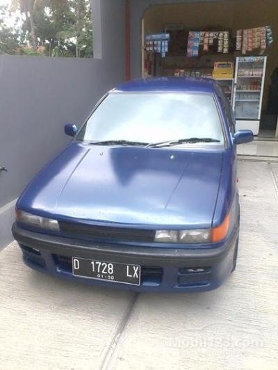 Jual murah Mitsubishi Lancer 1,6 th90