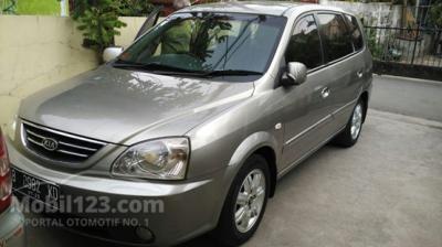 KIA Carens 2 2004 Gress